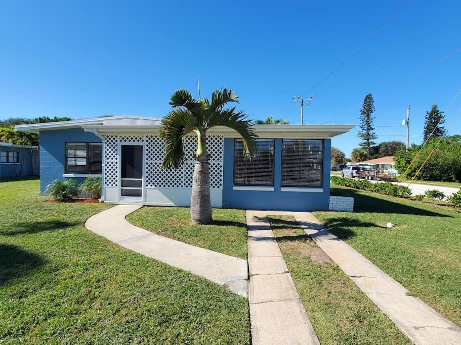 Downtown Cottage - Walk To The Beach & Restaurants Cocoa Beach Exterior photo